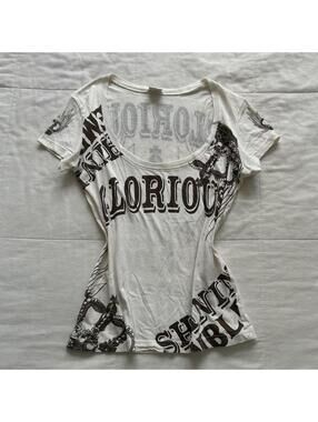 D.i.a. Gyaru white & brown graphic tee with a grunge vibe Size small